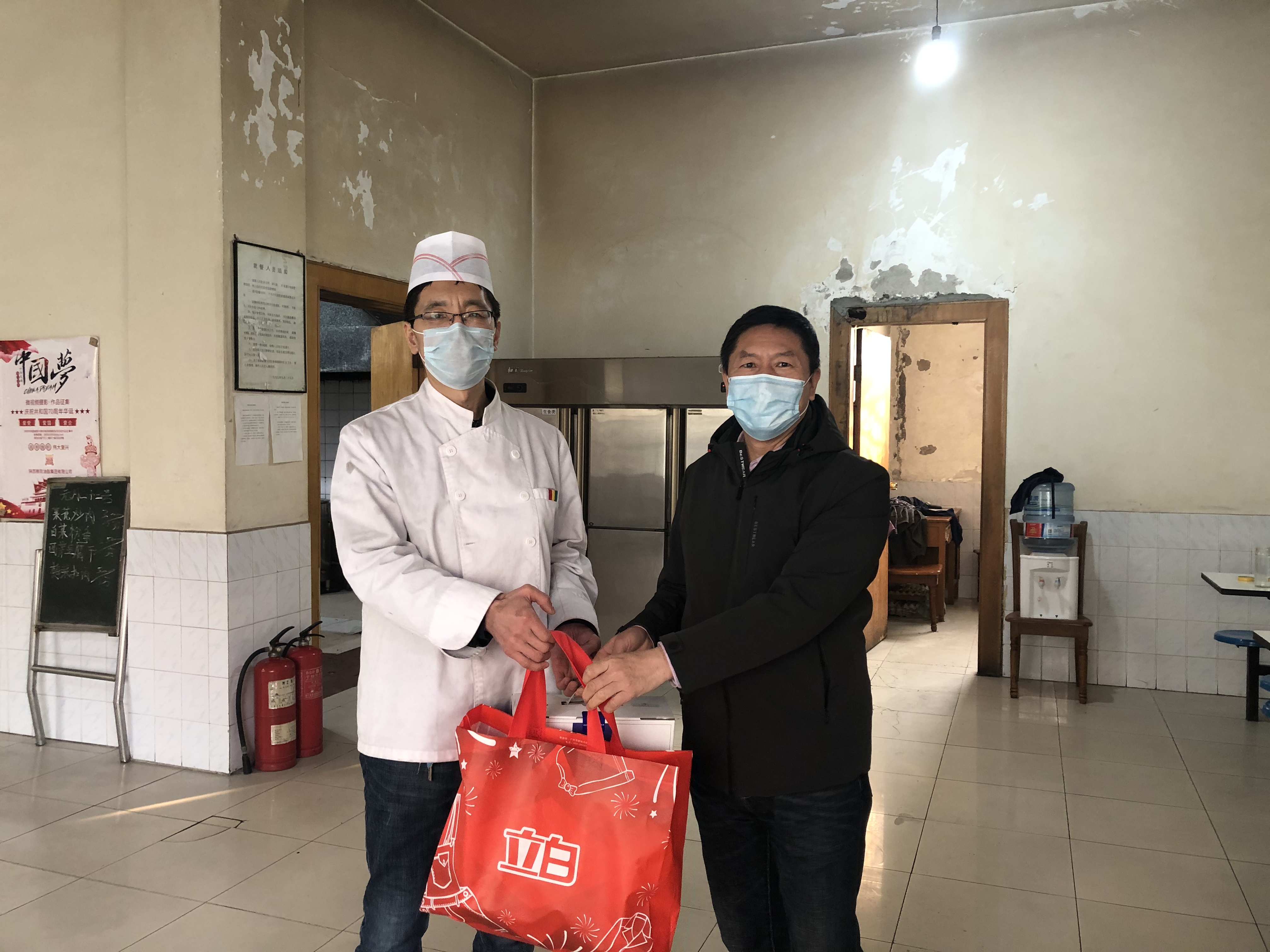 慰問一線共抗疫情   情暖職工共擔(dān)使命