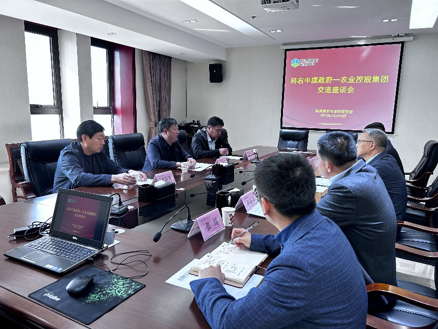科右中旗旗委常委、副旗長(zhǎng)馮建忠一行到集團(tuán)考察交流